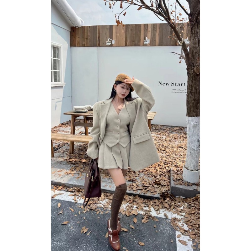 Shpmishal Set Tre Pezzi di Alt - Winter Clothing Items recensione e prezzo